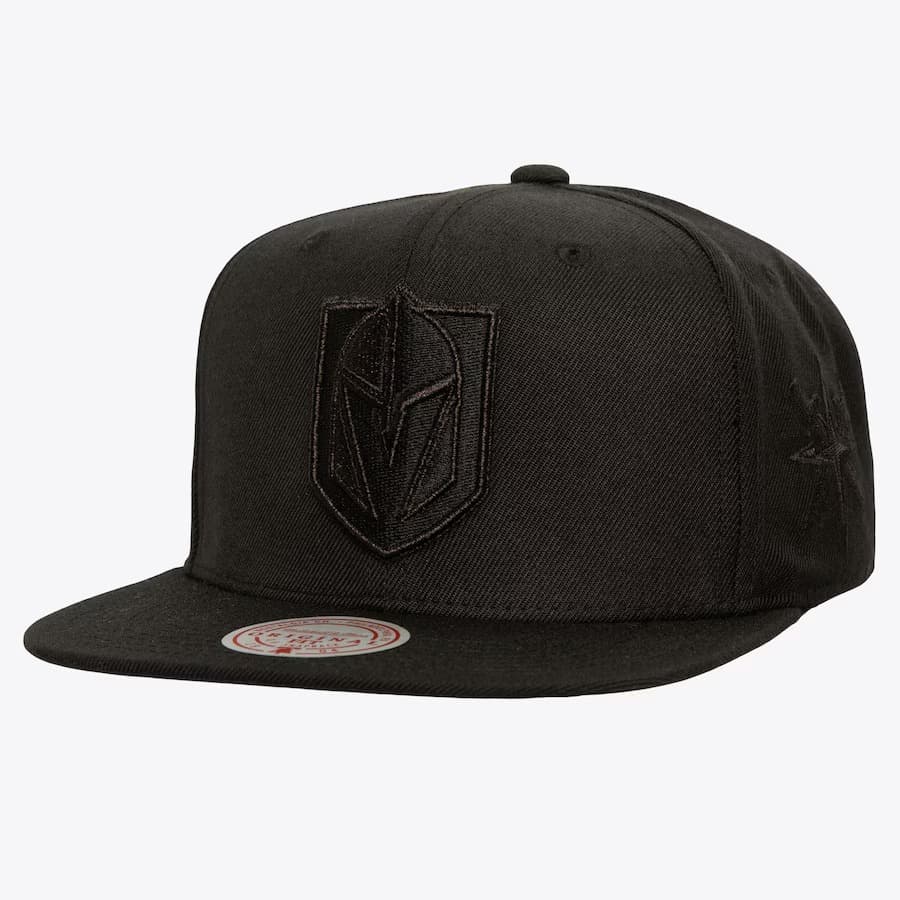 Бейсболка Mitchell & Ness Black Vegas Golden Knights Pearl Snapback Hat