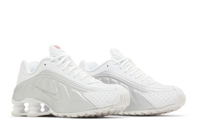wmns-shox-r4-white-metallic-2024-ar3565-101-24_07