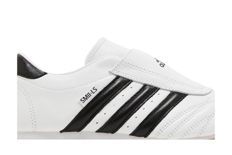 Кроссовки adidas Wmns Taekwondo 'White Black Gum'