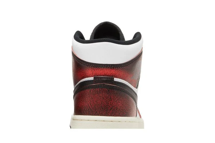 Кроссовки Air Jordan 1 Mid SE 'Wear-Away'