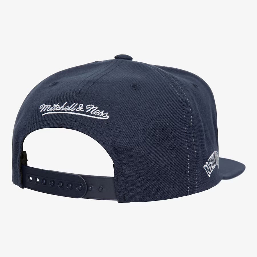 Бейсболка Mitchell & Ness Navy New York Yankees Day 4 Snapback Hat