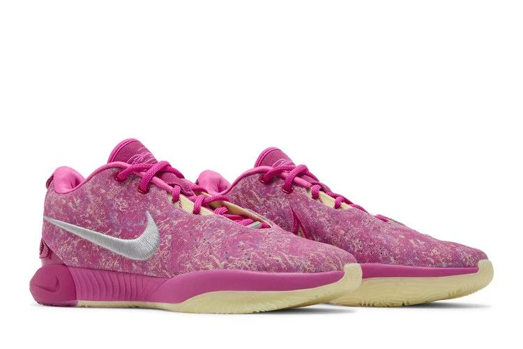Krossovki-Nike-LeBron-21-The-World-is-Your-Oyster-7