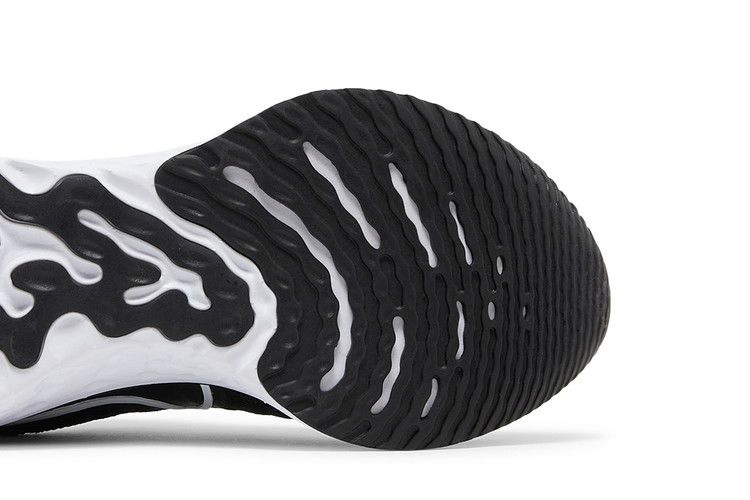 Кроссовки Nike Wmns React Infinity Run Flyknit 2 'Black'