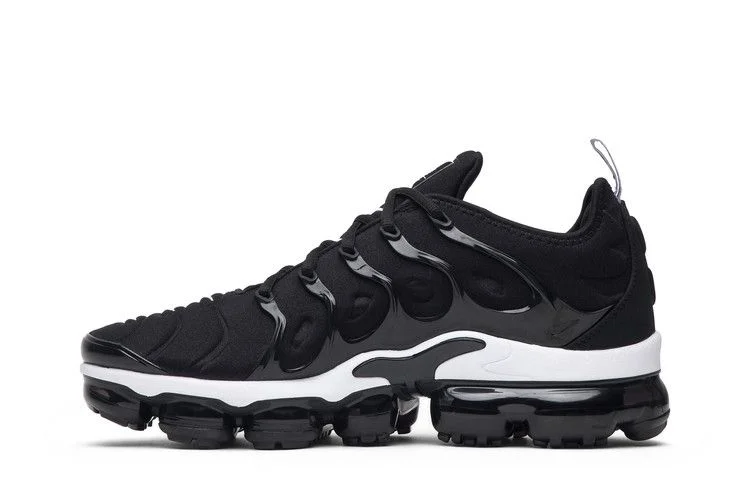 Кроссовки Nike Air VaporMax Plus 'Overbranding'