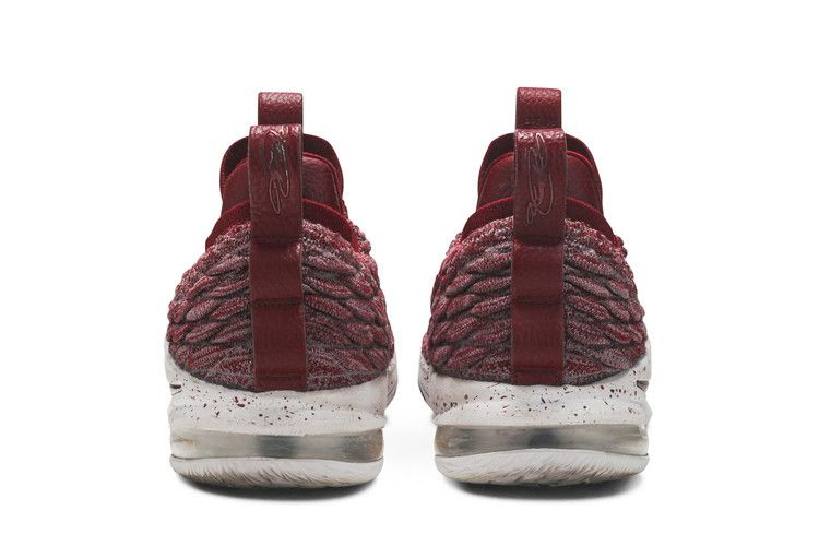 Кроссовки Nike LeBron 15 Low 'Team Red'