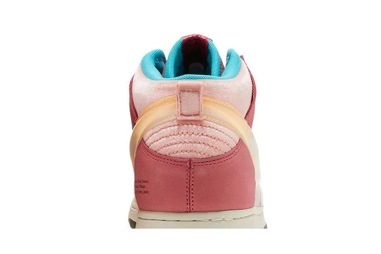 Krossovki-Social-Status-x-Nike-Dunk-Mid-Strawberry-Milk-6