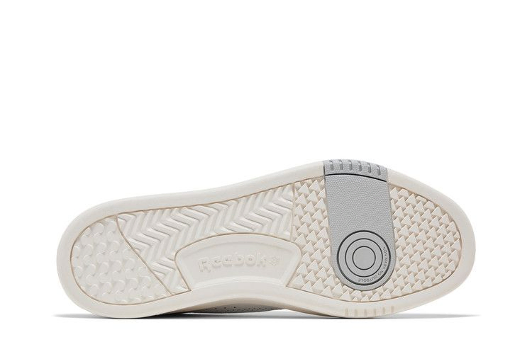lt-court-white-chalk-100201261_03