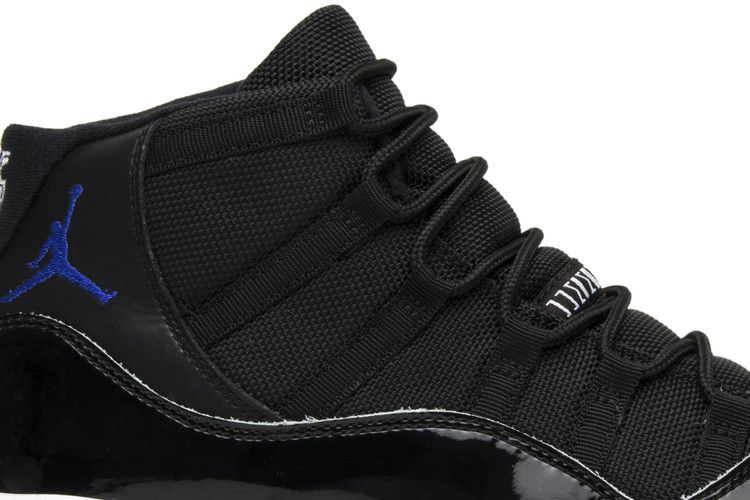 air-jordan-11-gs-space-jam-2016-378038-003_01
