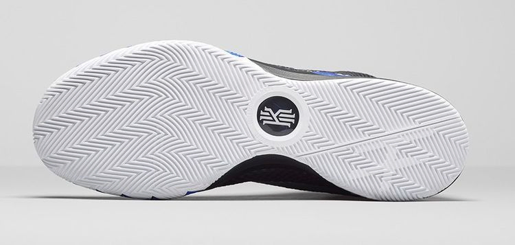 kyrie-1-brotherhood-705277-400_04