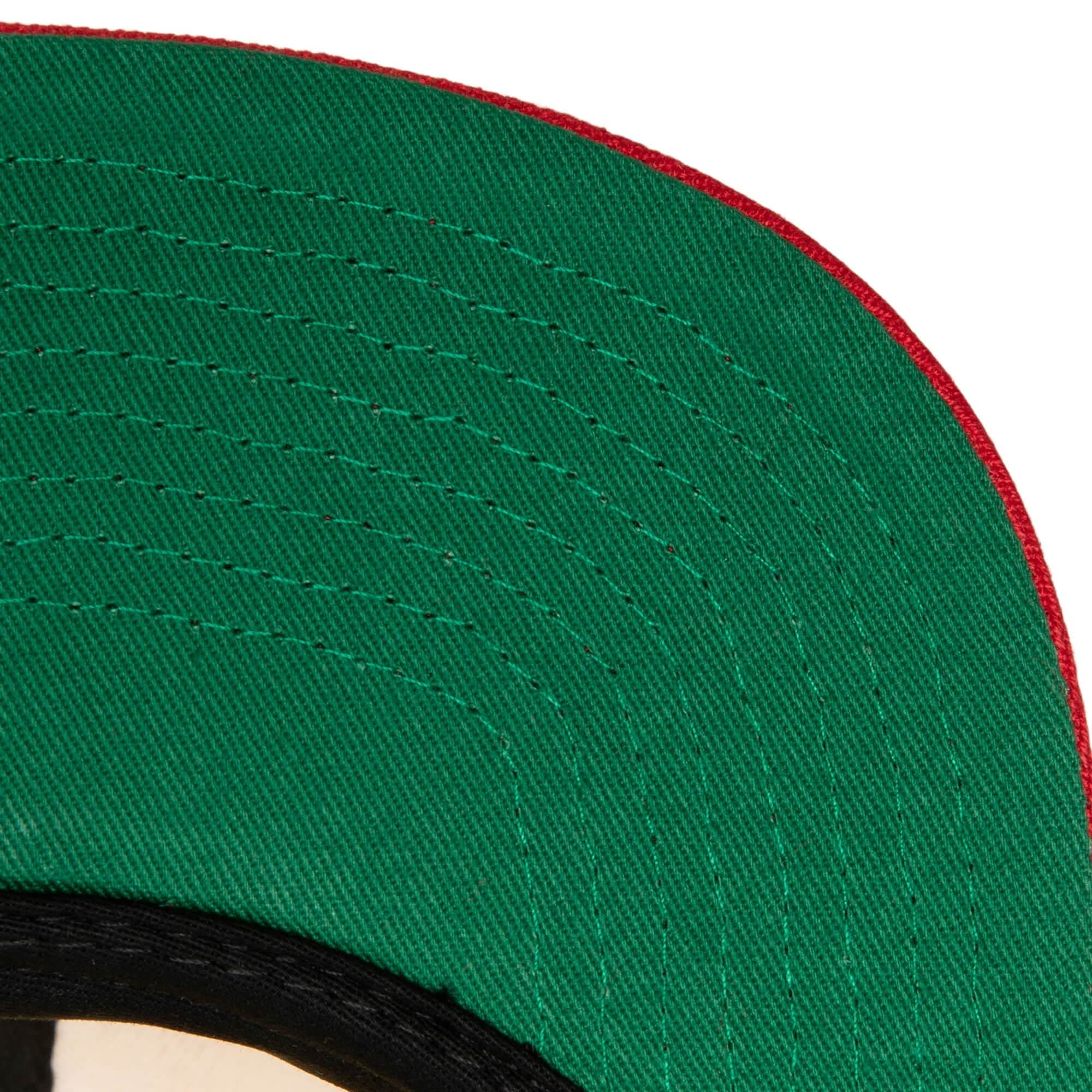 Mitchell-Ness-Sharktooth-Snapback-HWC-Houston-Rockets-Hat-2