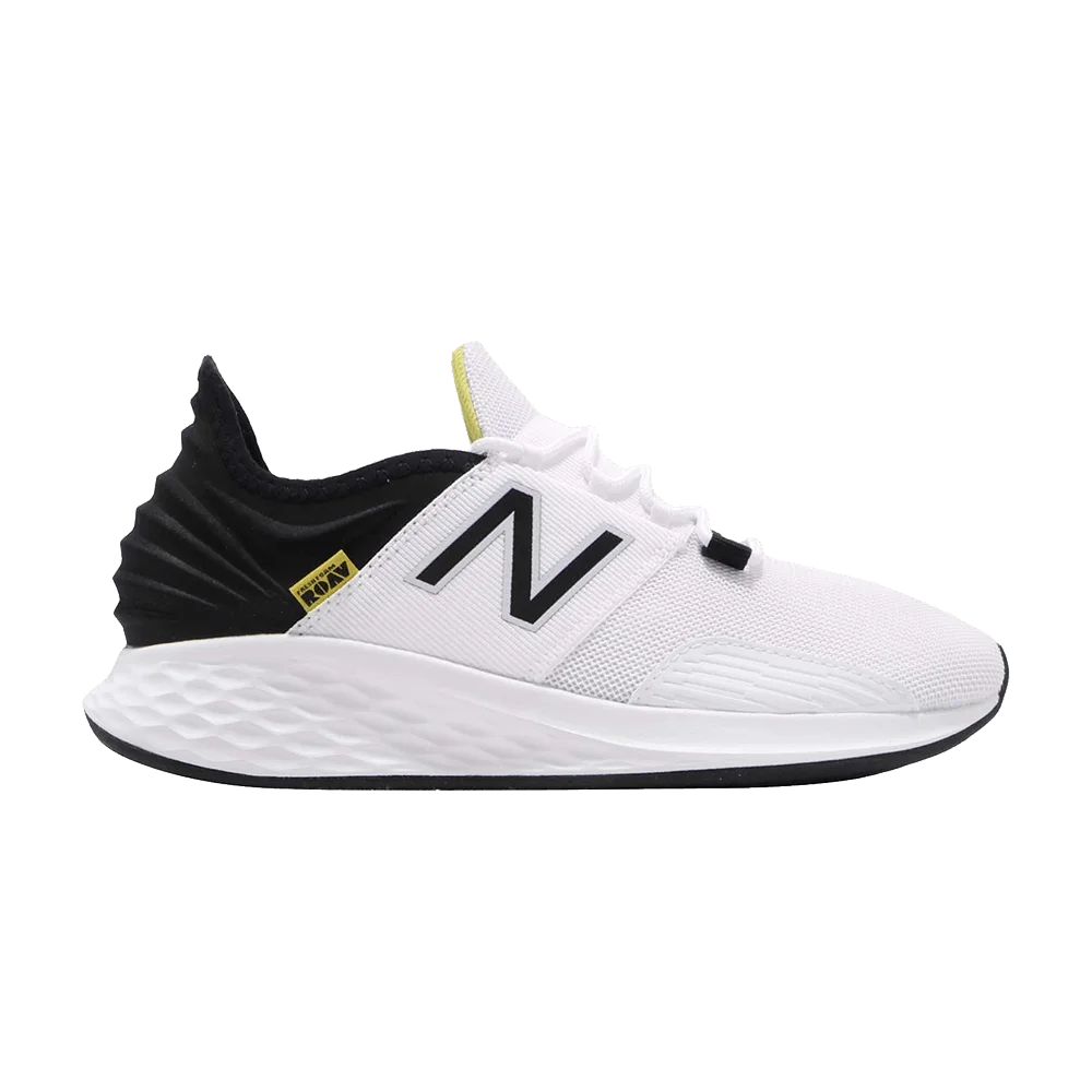 Krossovki-New-Balance-Fresh-Foam-Roav-White-Black