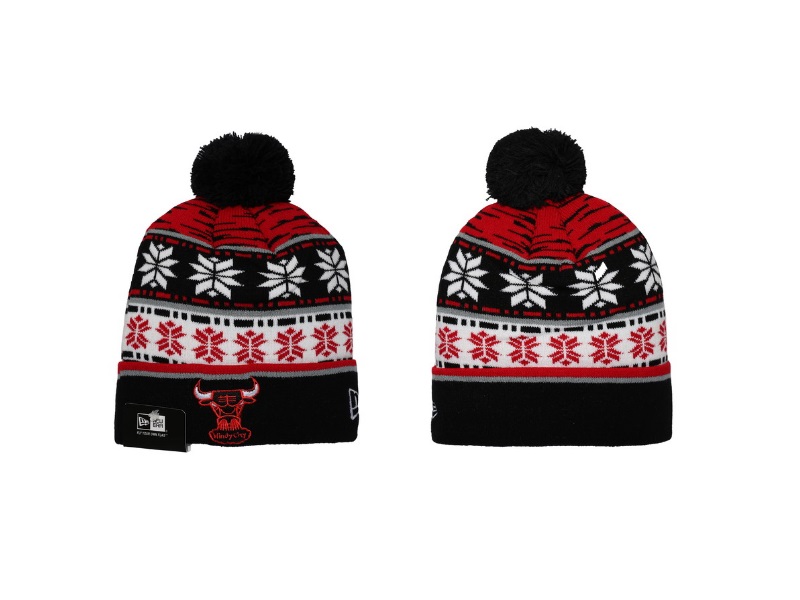 Шапка Chicago Bulls Windy City с помпоном
