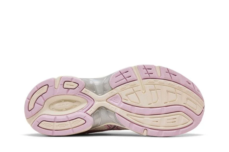 Кроссовки ASICS Wmns Gel 1130 'Cream Barely Rose'