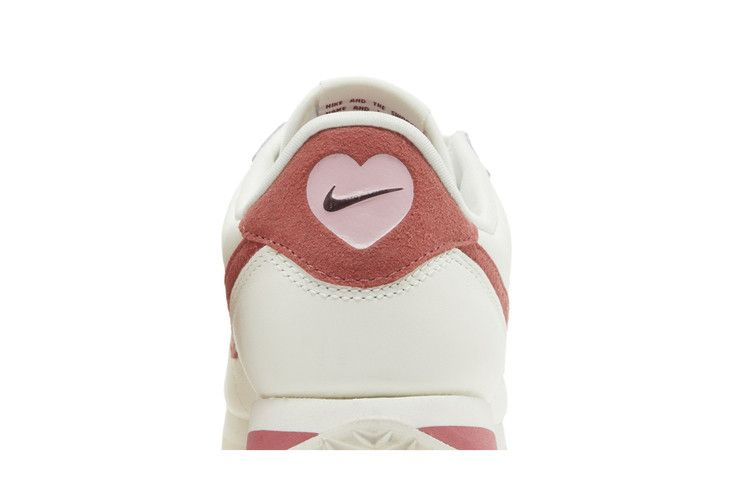 wmns-cortez-valentine-s-day-fz5167-133_06