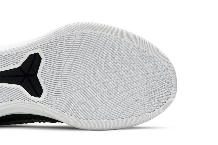 kobe-a-d-mid-black-942521-002_04
