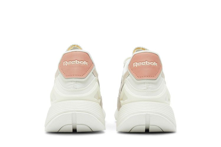 wmns-reebok-classic-legacy-az-soft-ecru-gz1535_05