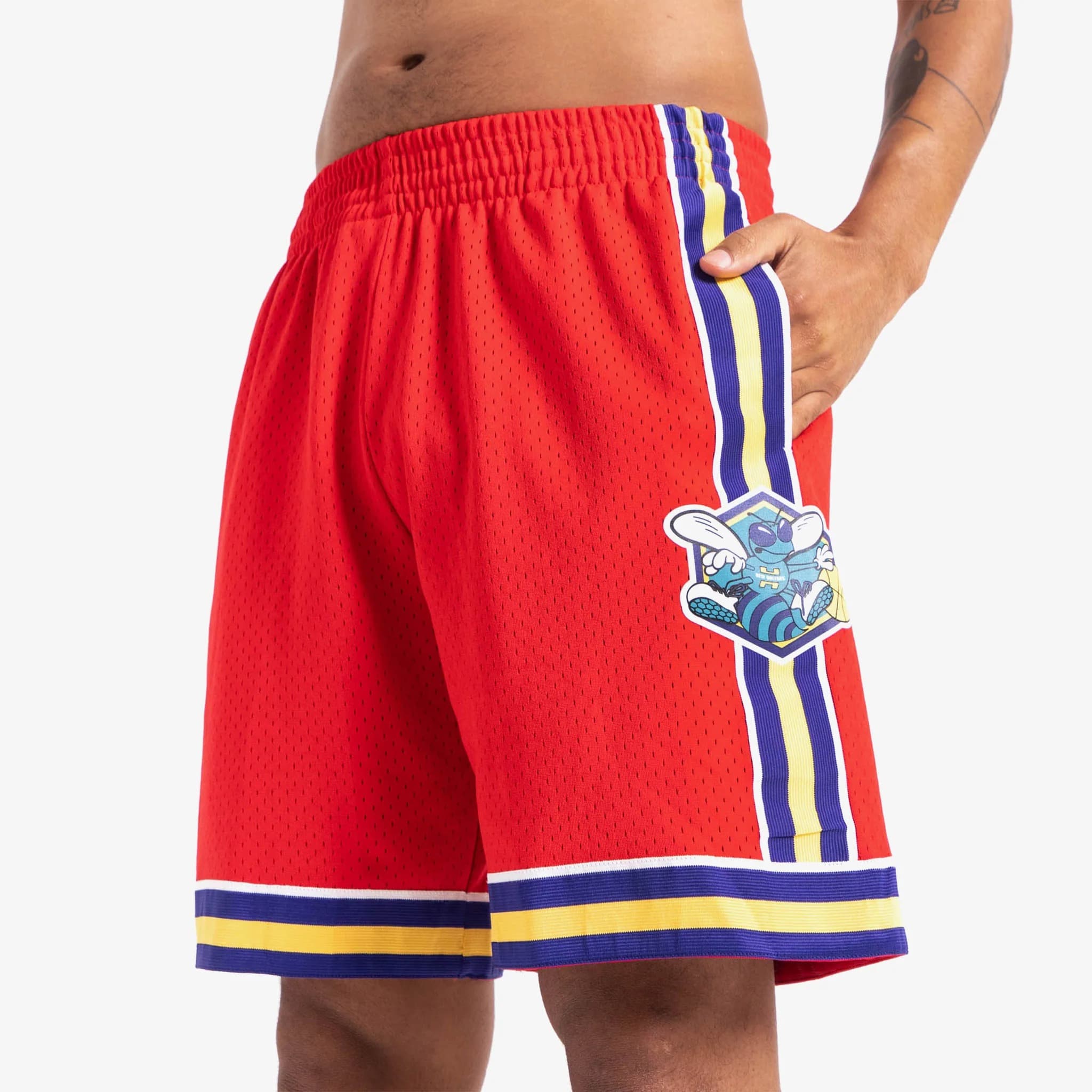 Mitchell-Ness-Oklahoma-City-Hornets-Valentines-Day-Swingman-NBA-Shorts-2