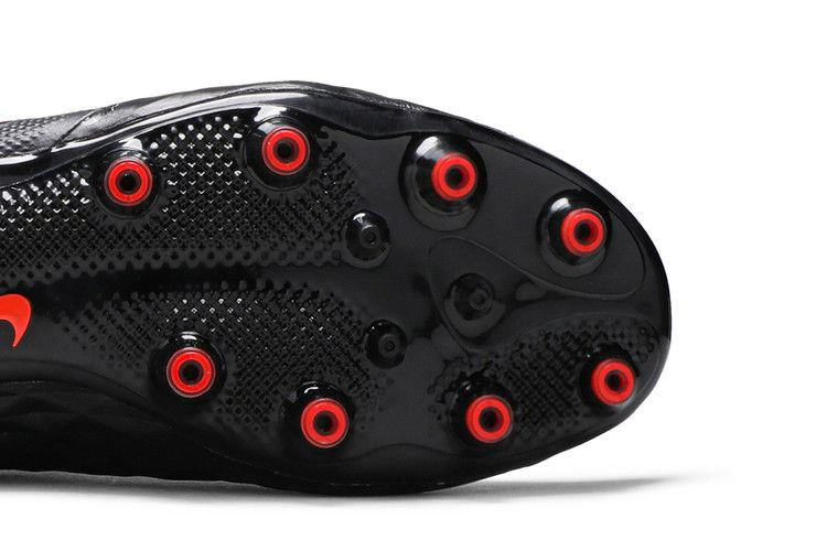 Кроссовки Nike Tiempo Legend 8 Elite AG Pro 'Bred'