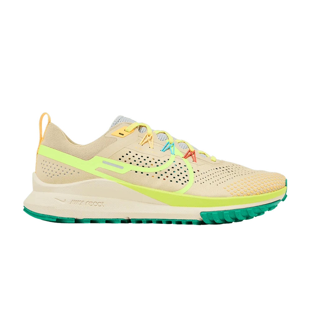 Krossovki-Nike-React-Pegasus-Trail-4-Team-Gold-Volt