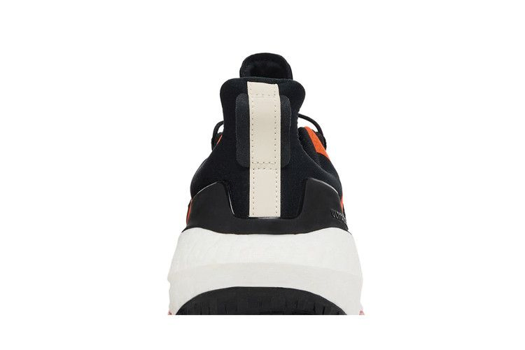 Кроссовки Adidas UltraBoost 22 Cold.RDY 2.0 'Black Impact Orange'