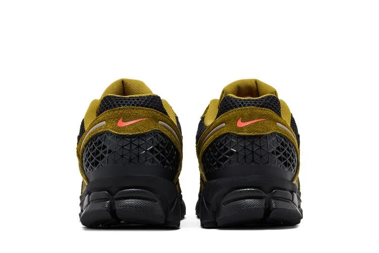 Кроссовки Nike Air Zoom Vomero 5 'Olive Picante Red'