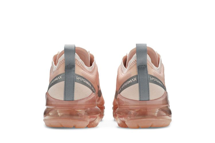 wmns-air-vapormax-2019-echo-pink-silver-cq9703-600_05