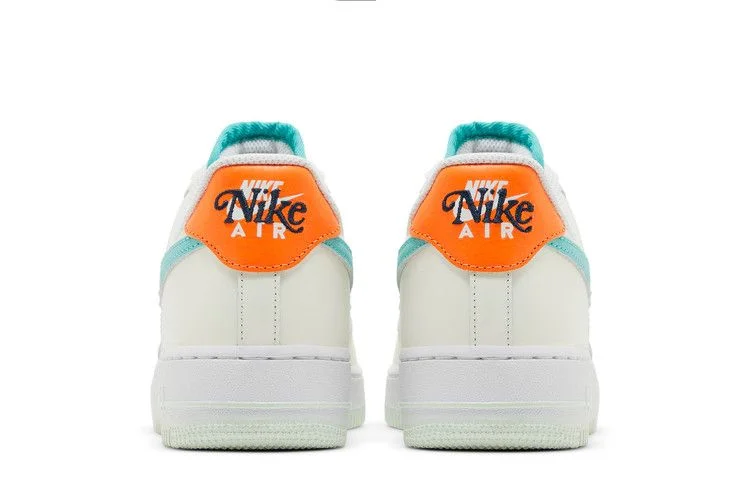 Кроссовки Nike Air Force 1 '07 LV8 'Be The One'
