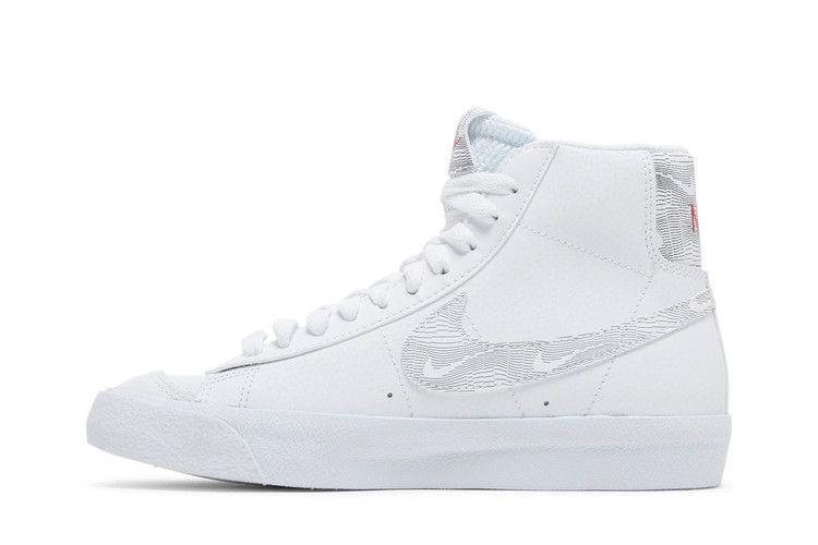 blazer-mid-77-gs-white-logo-print-dj4624-100_02