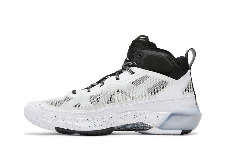 air-jordan-37-oreo-dd6958-108_02