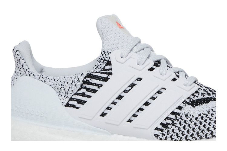ultraboost-5-0-dna-primeblue-j-white-black-gx2562_01