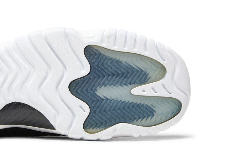 air-jordan-future-bg-gs-oreo-656504-021_04