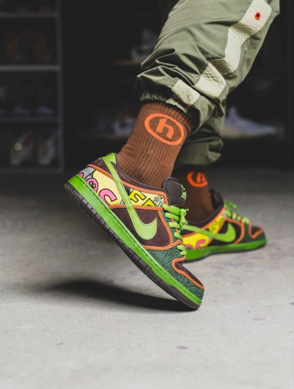 Nike-SB-Dunk-Low-De-La-Soul-2