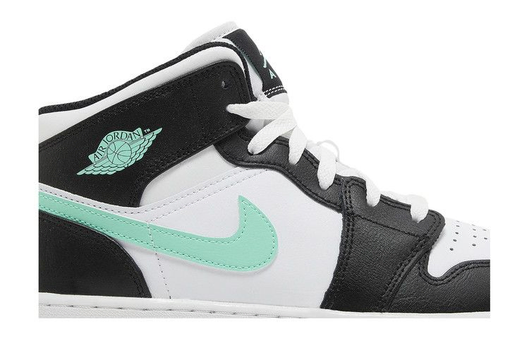 air-jordan-1-mid-gs-green-glow-dq8423-103_01