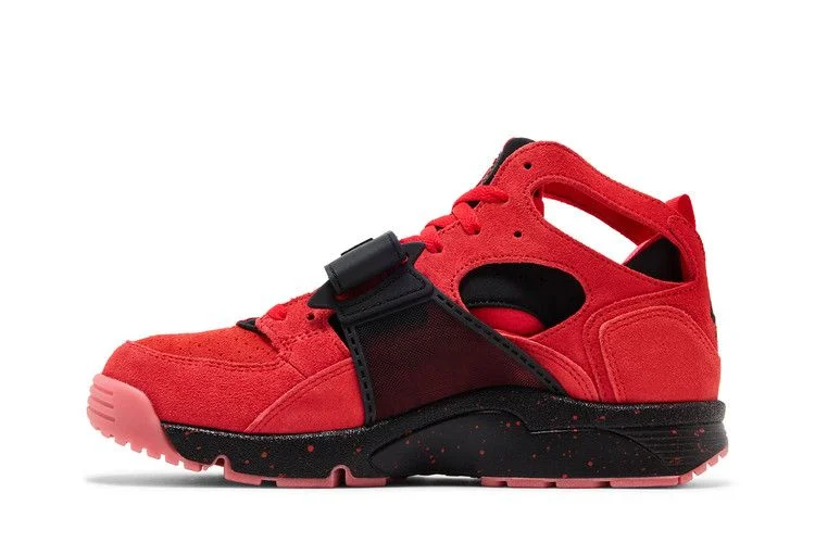 Кроссовки Nike Air Trainer Huarache 'Challenge Red'