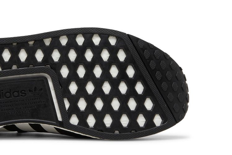 Кроссовки adidas NMD_R1 V2 'Core Black White'
