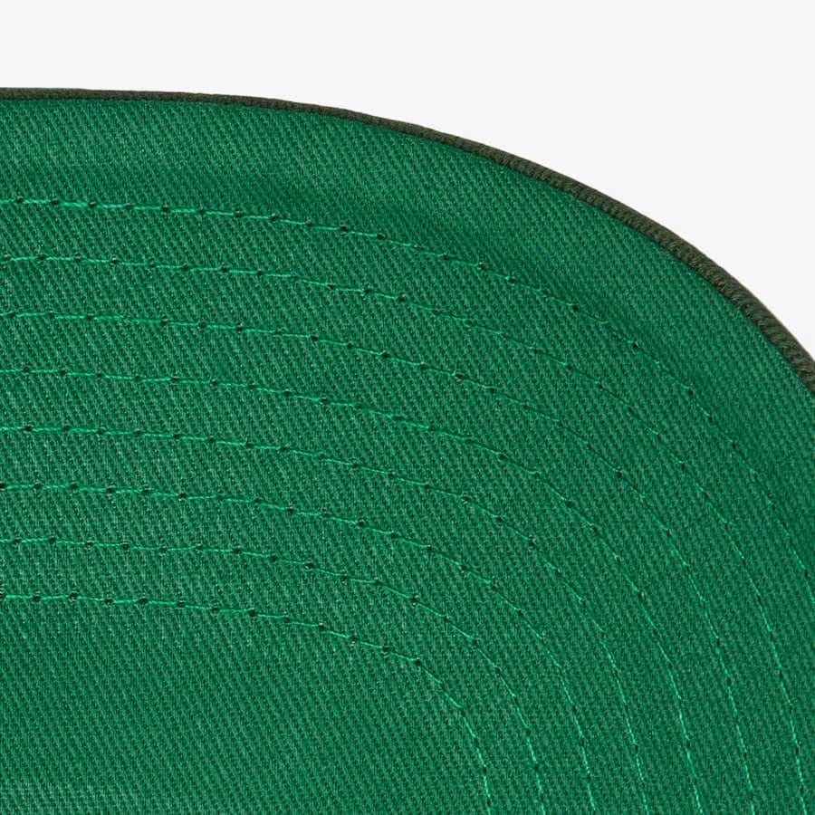 Бейсболка Mitchell & Ness Cream Milwaukee Bucks Horizon Pro Crown Snapback Hat