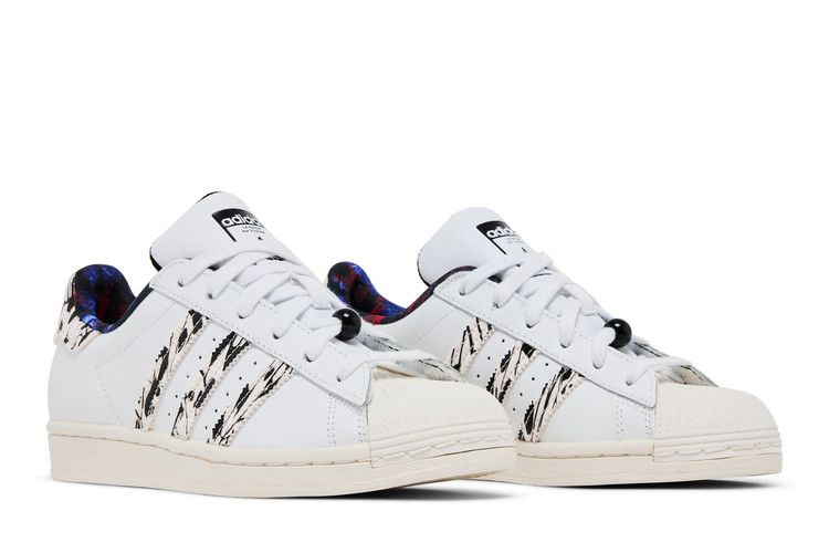 wmns-superstar-butterfly-gy6852_07