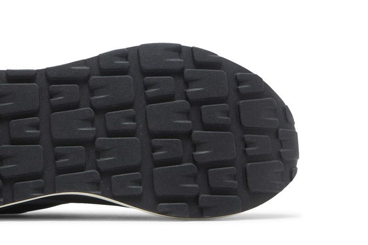 wmns-57-40-black-sea-salt-w5740chb_04