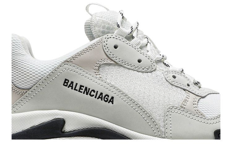 Кроссовки Balenciaga Triple S Sneaker 'White Black Red'