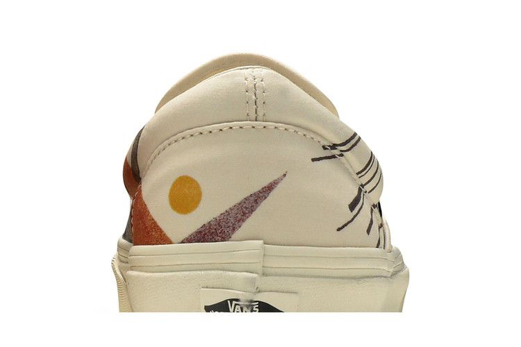 Кроссовки Vans MoMA x Classic Slip-On 'Vasily Kandinsky's Orange'