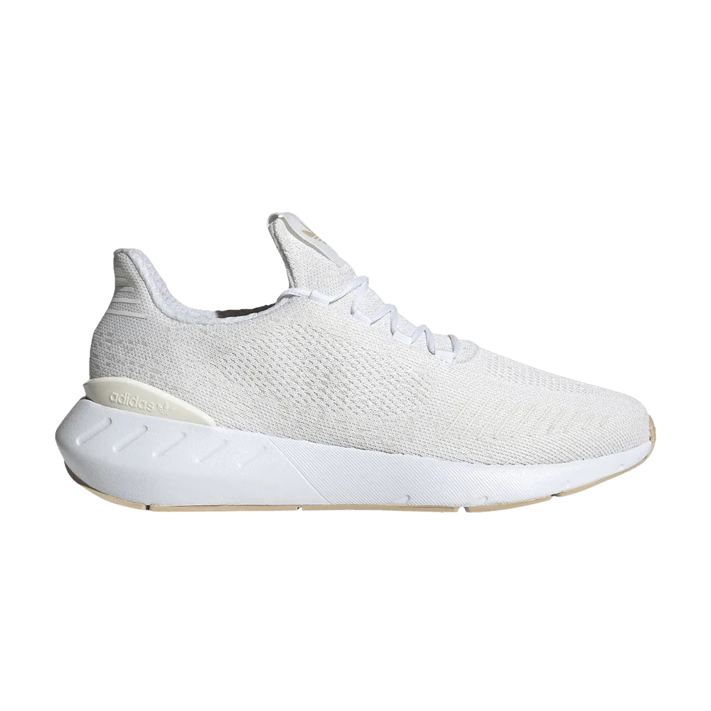Krossovki-Adidas-Swift-Run-22-White-Magic-Beige