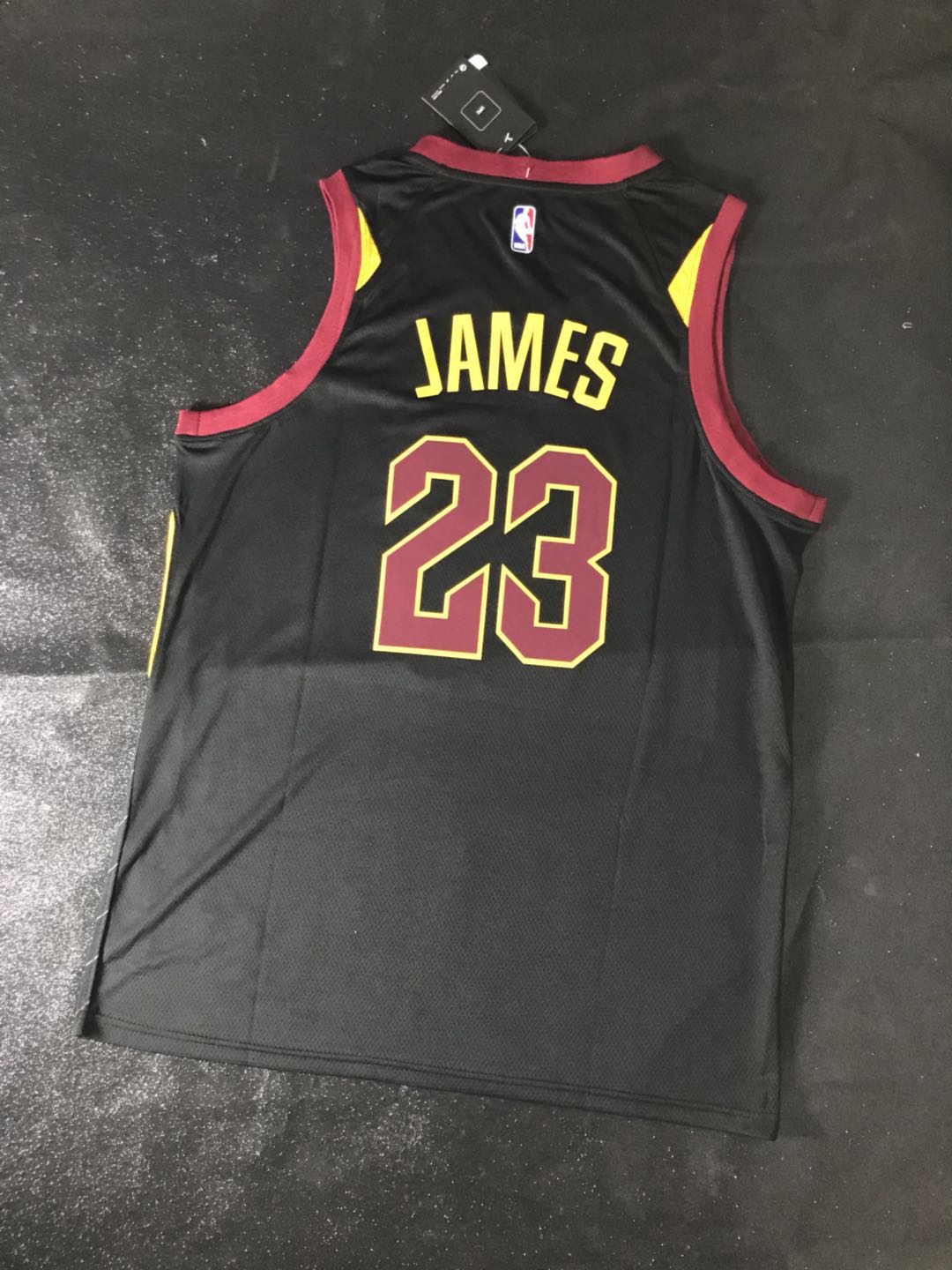 Баскетбольная джерси 2017-18 LeBron James Cleveland Cavaliers #23 Statement Black