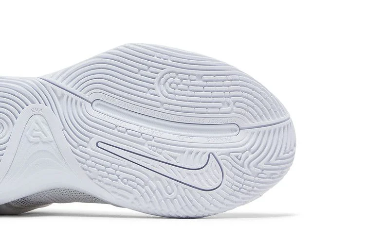 Krossovki-Nike-Giannis-Immortality-3-Triple-White-4
