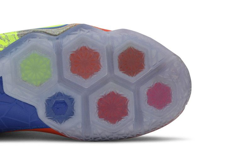 lebron-12-gs-six-meridians-685181-800_04