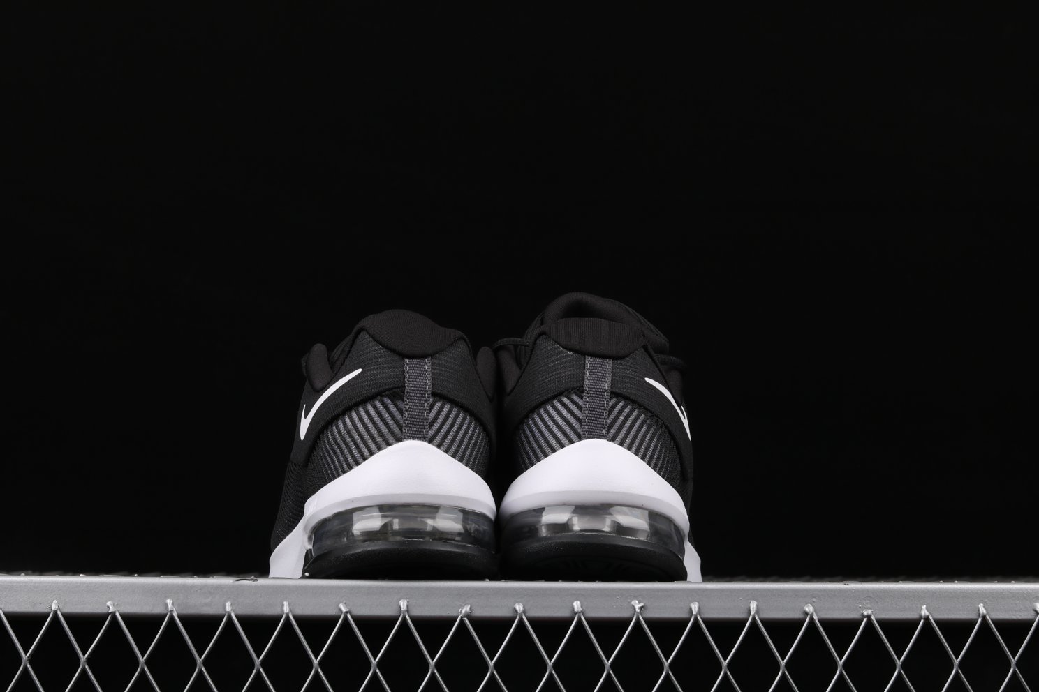 Кроссовки Nike Air Max Advantage 2 'Anthracite'
