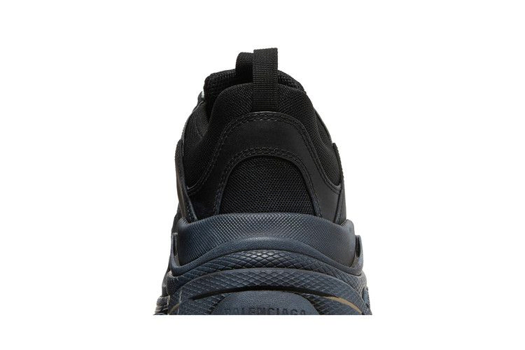 Кроссовки Balenciaga Triple S Sneaker 'Black'