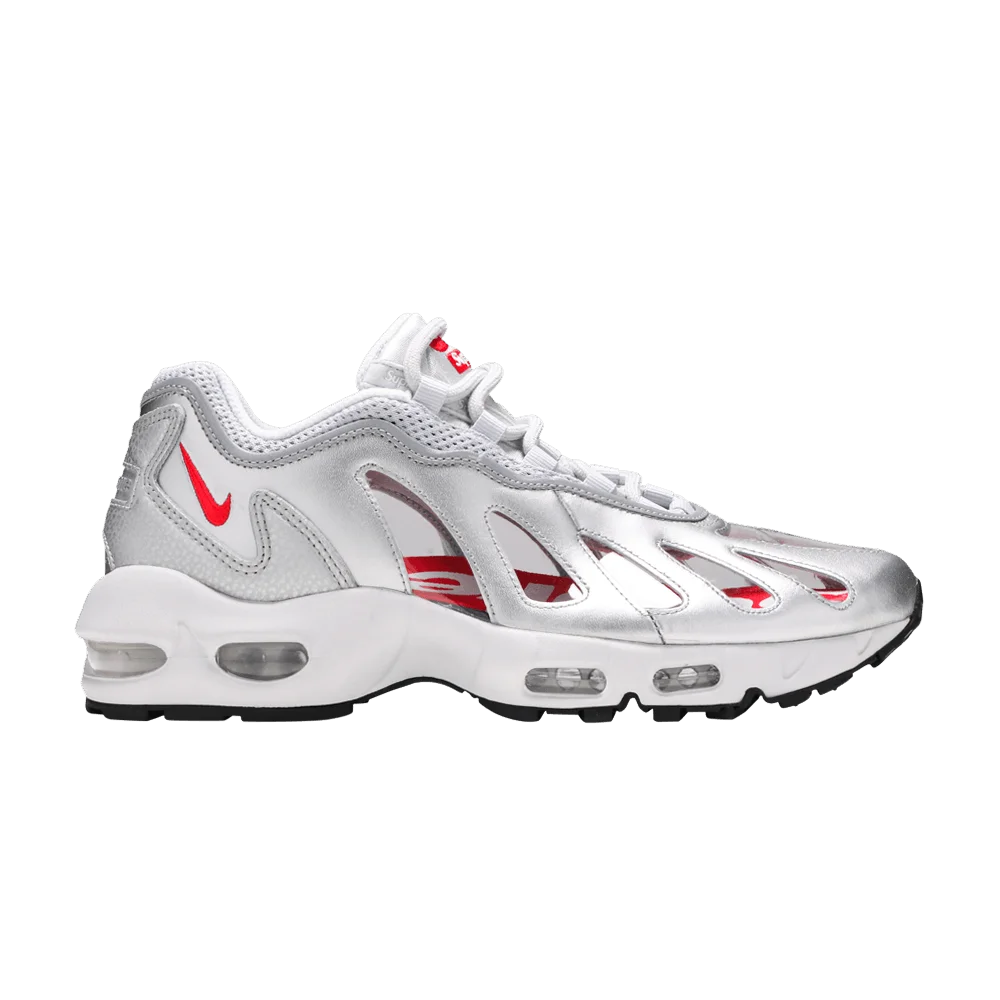 Krossovki-Supreme-x-Nike-Air-Max-96-Metallic-Silver