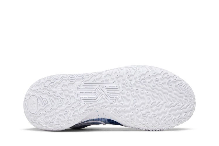kyrie-low-4-tb-game-royal-dm5041-401_03