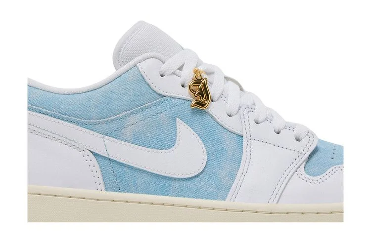 Кроссовки Wmns Air Jordan 1 Low SE 'Denim Worn Blue'