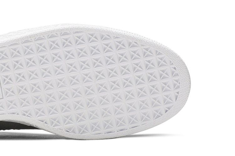 michael-lau-x-suede-classic-white-grey-366313-01_04